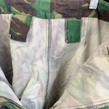 Lade das Bild in den Galerie-Viewer, Genuine British Army DPM Camouflaged Combat Trousers Temperate - Size 80/80/96
