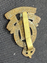 Lade das Bild in den Galerie-Viewer, Original British Army Royal Army Ordnance Corps Cap Badge
