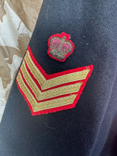 Charger l&#39;image dans la galerie, Original British Army Mess Dress Red Trim RAOC Ordnance Corps Jacket
