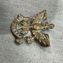 Lade das Bild in den Galerie-Viewer, Original WW2 British Army Cap Badge - 26th Hussars
