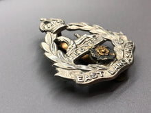 Lade das Bild in den Galerie-Viewer, Original WW2 British Army East Lancashire Regiment Cap Badge
