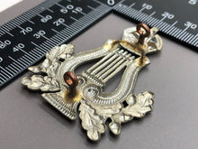 Load image into Gallery viewer, Original WW2 British Army Musicians / Bandsmans Cap Badge
