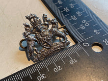 Load image into Gallery viewer, Original Vintage Devon &amp; Exeter Joint Constabulary Cap / Collar Badge
