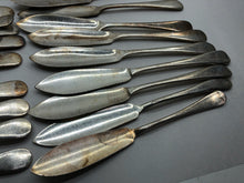 Charger l&#39;image dans la galerie, Original British Army Officers Mess Fish Knives Bulk Lot - Korean - Vietnam War
