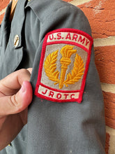 Lade das Bild in den Galerie-Viewer, Genuine US Army AG-344 Tropical Class Jacket - 35&quot; Long - JROTC
