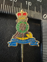 Charger l&#39;image dans la galerie, Labour Corps - British Army Military Cap/Tie/Lapel Pin Badge
