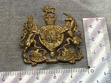 Load image into Gallery viewer, Original WW1 / WW2 British Army General Service Cap / Collar Badge
