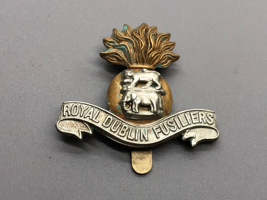 Original WW1 British Army Royal Dublin Fusiliers Cap Badge