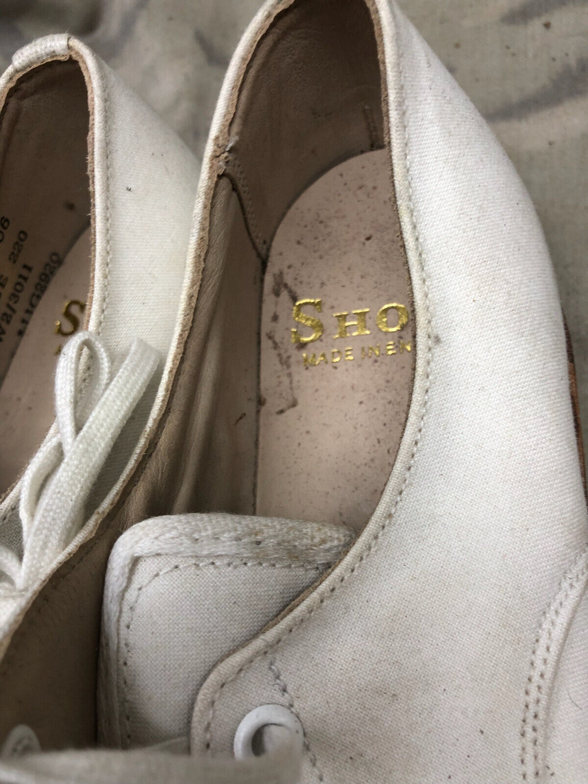 Genuine British Army Women's White Summer Shoes - WW2 Pattern - Size UK 3 S - The Militaria Shop
