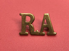 Load image into Gallery viewer, Original WW1/WW2 British Army Royal Artillery Shoulder Title
