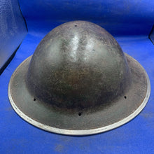 Charger l&#39;image dans la galerie, Original WW2 Mk2 British Army Brodie Combat Helmet
