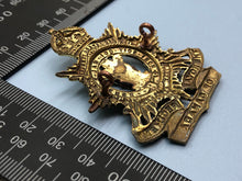 Load image into Gallery viewer, Genuine WW2 Royal Regiment of Canada Cap Badge - Kings Crown
