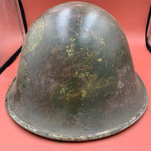 Charger l&#39;image dans la galerie, Original British / Canadian Army WW2 Soldiers Military Combat Mk3 Turtle Helmet
