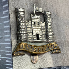 Charger l&#39;image dans la galerie, Original WW1 British Army Cap Badge - 6th (Inniskilling) Dragoons
