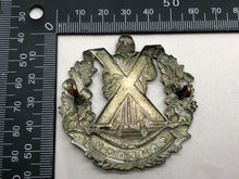 Lade das Bild in den Galerie-Viewer, Original WW2 British Army Cap Badge - Cameron Highlanders Regiment
