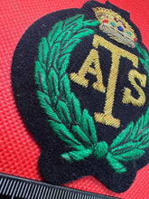 Lade das Bild in den Galerie-Viewer, British Army Bullion Embroidered Blazer Badge - ATS - Auxiliary Territorial Serv
