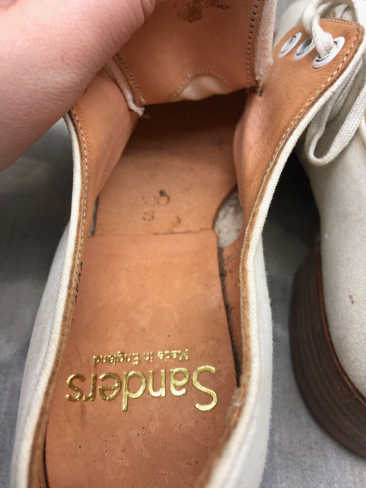 Genuine British Army Women's White Summer Shoes - WW2 Pattern - Size UK 3 S - The Militaria Shop