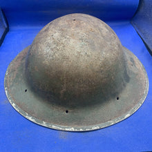 Charger l&#39;image dans la galerie, Original WW2 Mk2 British Army Brodie Combat Helmet
