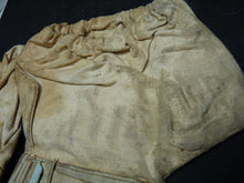 Load image into Gallery viewer, Original WW2 Pattern British Army White Camouflaged Gloves / Gunners Mittens
