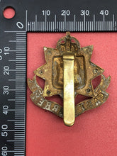 Charger l&#39;image dans la galerie, Original WW2 British Army Easy Surrey Regiment Cap Badge
