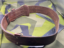 Load image into Gallery viewer, Original British Army Officer&#39;s Sam Browne Leather Belt - Approx 32&quot; Waist - The Militaria Shop
