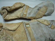 Load image into Gallery viewer, Original WW2 Pattern British Army White Camouflaged Gloves / Gunners Mittens
