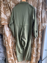 Charger l&#39;image dans la galerie, Original British Army Olive Green Men&#39;s Coveralls / Overalls 170/100 (Poppers)
