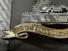 Load image into Gallery viewer, Royal Lincolnshire Regiment - Genuine British Army Cap Badge
