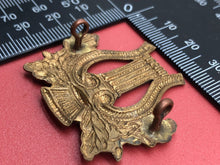 Load image into Gallery viewer, Original WW2 British Army Musicians Cap Badge
