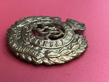 Charger l&#39;image dans la galerie, Original WW2 British Army Cap Badge - Royal Engineers
