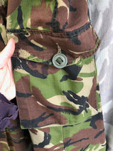 Load image into Gallery viewer, Size 80/88/104 - Vintage British Army DPM Lightweight Combat Trousers
