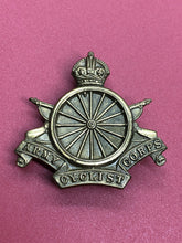 Load image into Gallery viewer, Original WW1 British Army Army Cyclist Corps Non Voided Cap Badge
