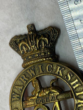 Lade das Bild in den Galerie-Viewer, British Army Victorian Era 24th / 2nd Warwickshire Regiment Glengarry Badge
