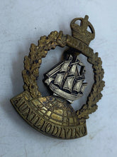 Charger l&#39;image dans la galerie, British Army WW1 DRAKE Regiment Royal Naval Division Cap Badge
