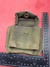 Charger l&#39;image dans la galerie, Original WW2 British Army 37 Pattern Canvas Pistol Ammo Pouch
