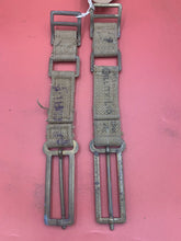 Charger l&#39;image dans la galerie, Original WW2 British Army 37 Pattern Webbing Brace Adaptors Pair
