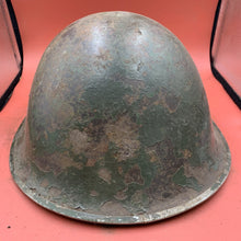 Charger l&#39;image dans la galerie, Original British / Canadian Army WW2 Soldiers Military Combat Mk3 Turtle Helmet
