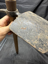 Load image into Gallery viewer, Original WW2 British Army Entrenching Tool Set - 1945 Dated
