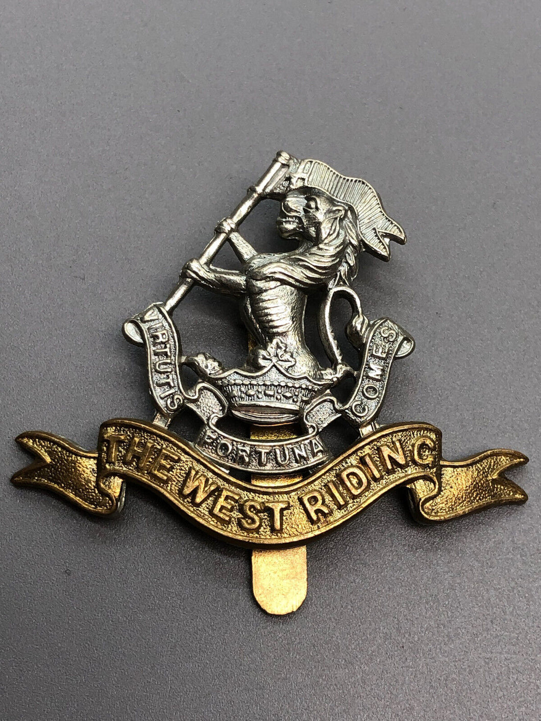 Original WW2 British Army The West Riding Regiment Cap Badge