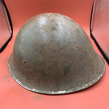 Charger l&#39;image dans la galerie, Original British / Canadian Army WW2 Soldiers Military Combat Mk3 Turtle Helmet
