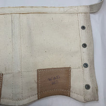 Charger l&#39;image dans la galerie, Original British Army / Royal Navy White 37 Pattern Spats / Gaiters- Well Marked
