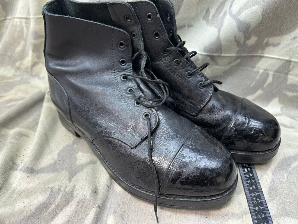 Genuine British Army Hobnailed Combat Boots - Size 12 L