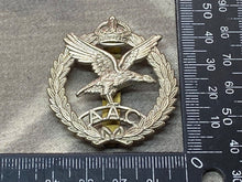 Load image into Gallery viewer, Original WW2 British Army - Army Air Corps Cap Badge
