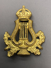 Load image into Gallery viewer, Original WW1 / WW2 British Army Musicians Cap Badge
