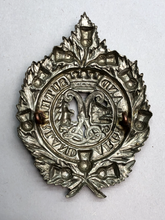 Lade das Bild in den Galerie-Viewer, Original WW2 British Army Argyll and Sutherland Highlanders Scottish Cap Badge
