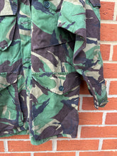 Load image into Gallery viewer, Genuine British Army DPM Camouflaged Combat Smock Jacket - Size 160/88
