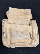 Lade das Bild in den Galerie-Viewer, Original WW2 British Army 37 Pattern Pistol Ammo Pouch
