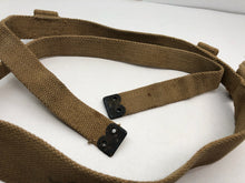 Charger l&#39;image dans la galerie, Original WW2 British Army 37 Pattern Radio Shoulder Strap
