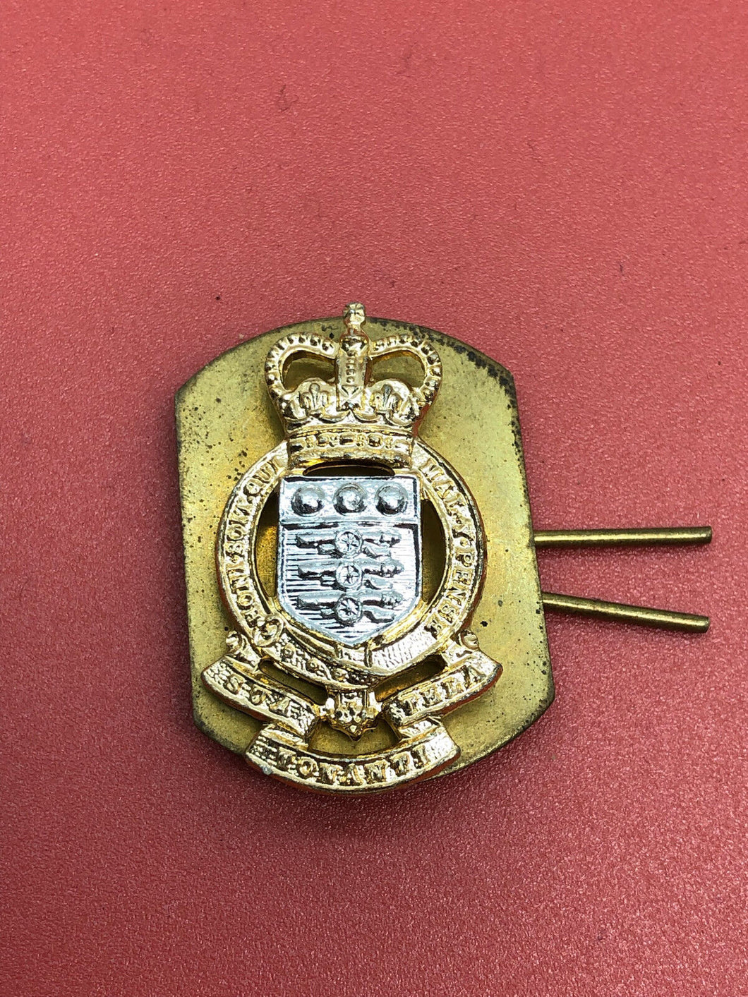 Gneuine British Army Collar Badge - RAOC Ordinance Corps