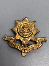 Load image into Gallery viewer, Original WW2 The Worcestershire Regiment Cap Badge
